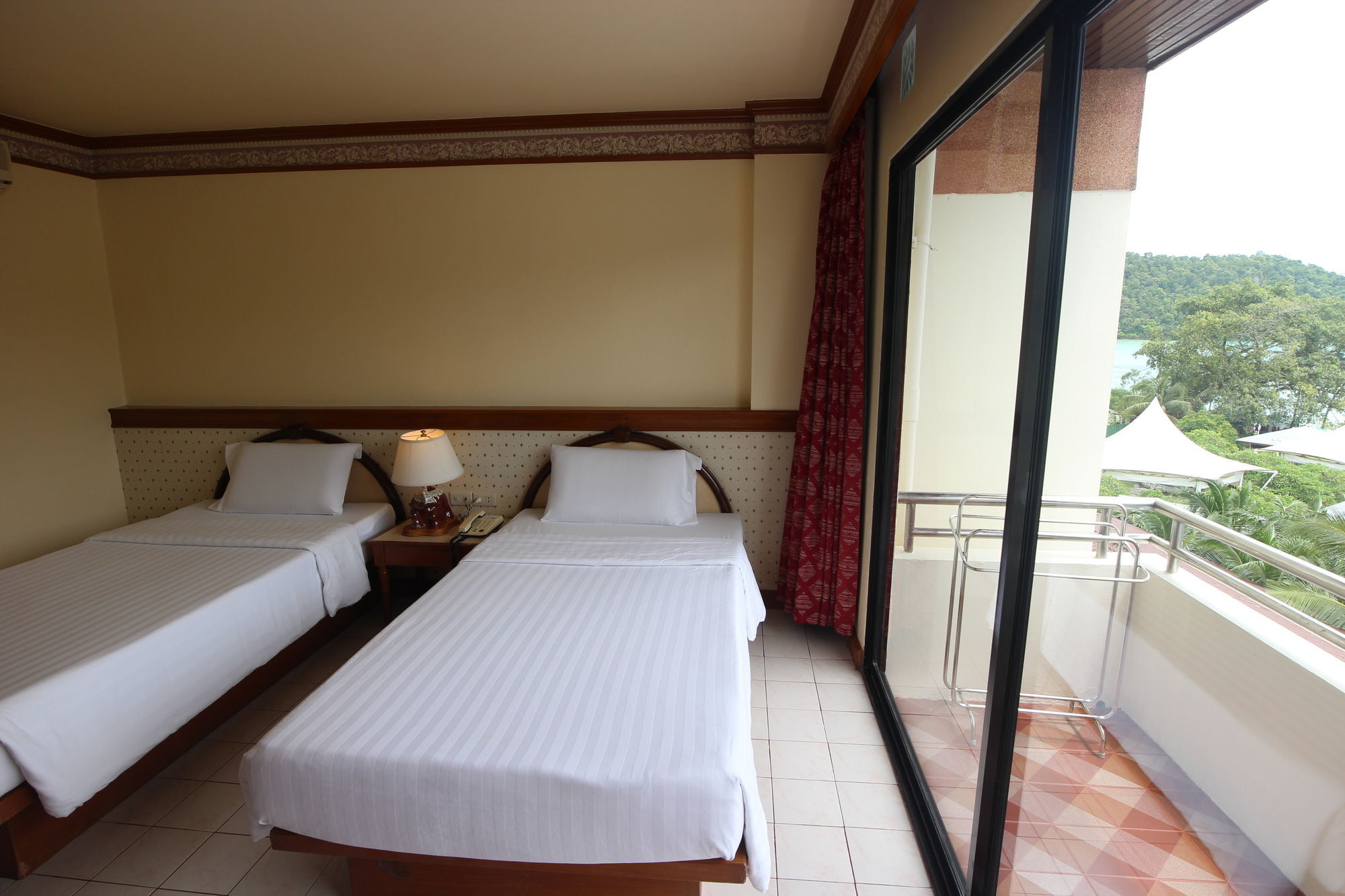 Phi Phi Hotel Kültér fotó