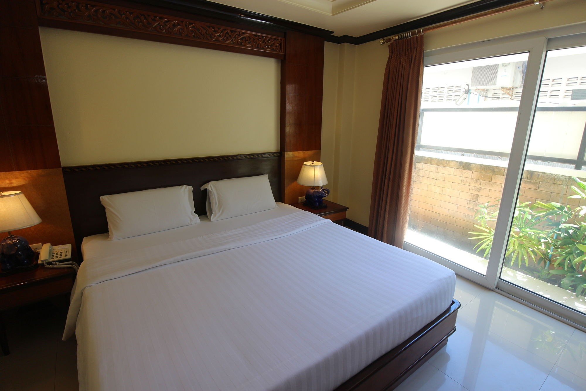 Phi Phi Hotel Kültér fotó